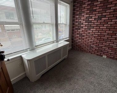 4206 Vista Street - Photo Thumbnail 2