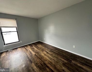 2727 Rhawn Street - Photo Thumbnail 7