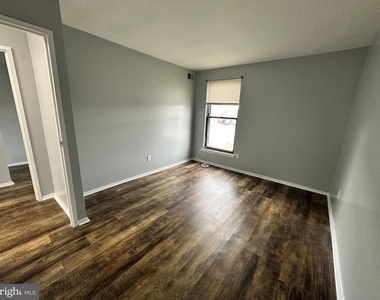 2727 Rhawn Street - Photo Thumbnail 9