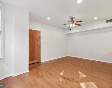 1606 Wallace Street - Photo Thumbnail 5