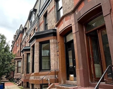 2303 Delancey Place - Photo Thumbnail 2