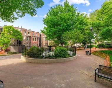 2303 Delancey Place - Photo Thumbnail 10