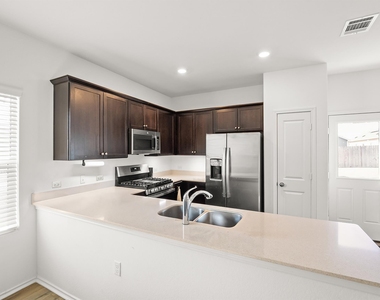 2729 Louris Ln - Photo Thumbnail 4