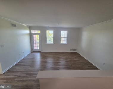 265 Covenant Lane - Photo Thumbnail 7