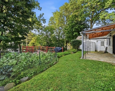 840 Delmont Drive - Photo Thumbnail 22