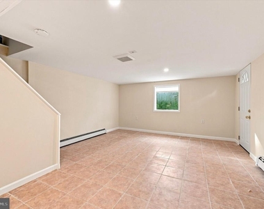 840 Delmont Drive - Photo Thumbnail 21