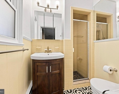 840 Delmont Drive - Photo Thumbnail 12