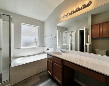 1014 Aiken Dr - Photo Thumbnail 21