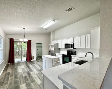 1014 Aiken Dr - Photo Thumbnail 8