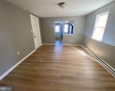 314 West Market Street - Photo Thumbnail 2