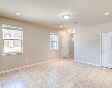 2880 Donnell Dr - Photo Thumbnail 5