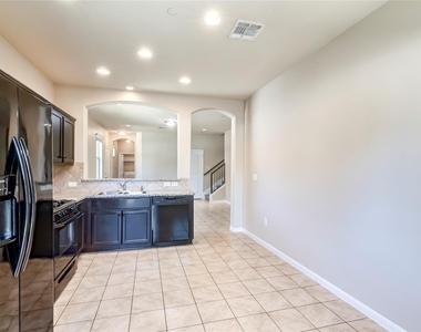 2880 Donnell Dr - Photo Thumbnail 11