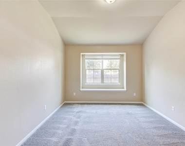 2880 Donnell Dr - Photo Thumbnail 17