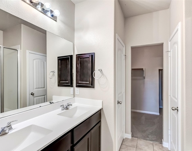 2880 Donnell Dr - Photo Thumbnail 18