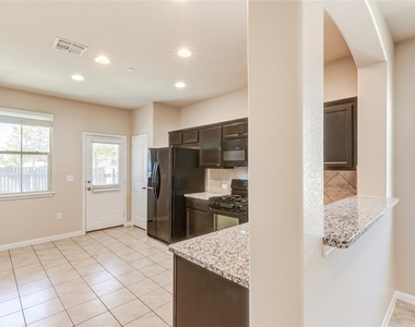 2880 Donnell Dr - Photo Thumbnail 9