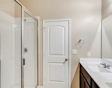 2880 Donnell Dr - Photo Thumbnail 19
