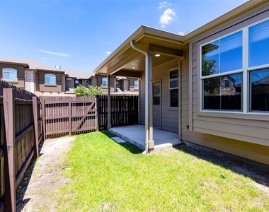 2880 Donnell Dr - Photo Thumbnail 31
