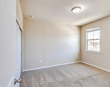 2880 Donnell Dr - Photo Thumbnail 23