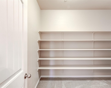 2880 Donnell Dr - Photo Thumbnail 26