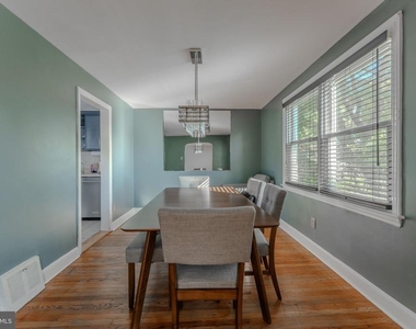 124 Brentwood Road - Photo Thumbnail 9