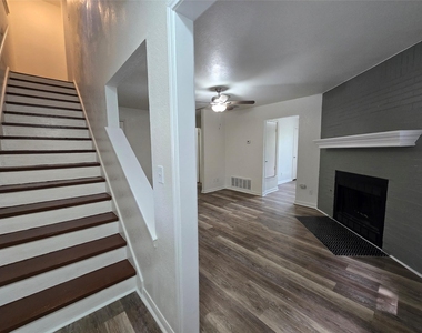 2003 Kenneth Ave - Photo Thumbnail 8