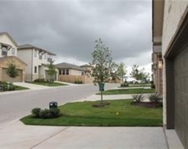 2011 Ne Crimson Rosella Trl - Photo Thumbnail 2