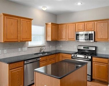 2633 Bolton St - Photo Thumbnail 7