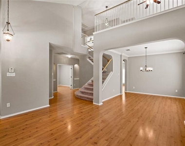 2633 Bolton St - Photo Thumbnail 1