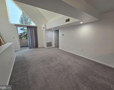 306 Cherrington Drive - Photo Thumbnail 9