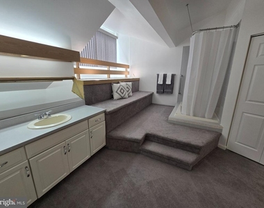 306 Cherrington Drive - Photo Thumbnail 27