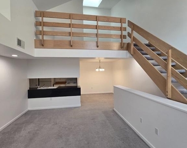 306 Cherrington Drive - Photo Thumbnail 7