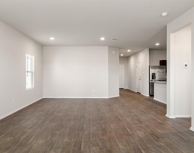 421 Hortus Dr - Photo Thumbnail 14