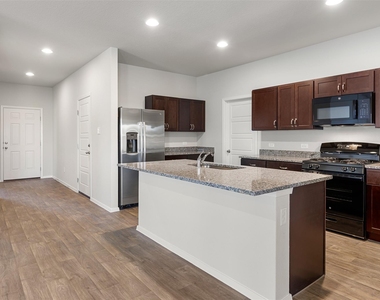 421 Hortus Dr - Photo Thumbnail 12