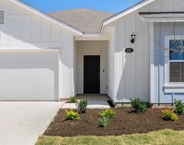 421 Hortus Dr - Photo Thumbnail 3