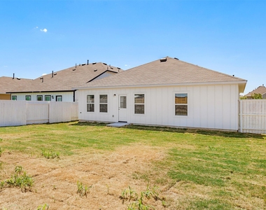 421 Hortus Dr - Photo Thumbnail 26