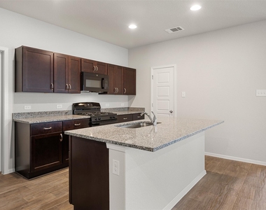 421 Hortus Dr - Photo Thumbnail 13