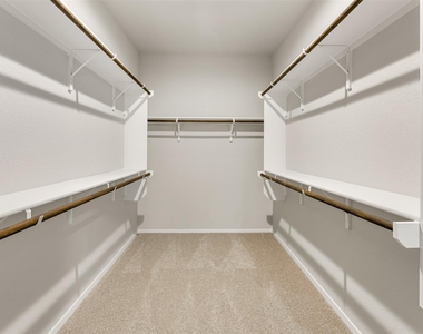 421 Hortus Dr - Photo Thumbnail 22