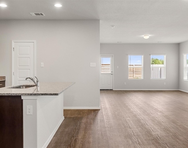 421 Hortus Dr - Photo Thumbnail 9