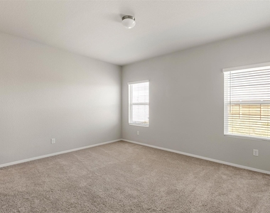 421 Hortus Dr - Photo Thumbnail 17