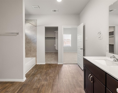 421 Hortus Dr - Photo Thumbnail 21