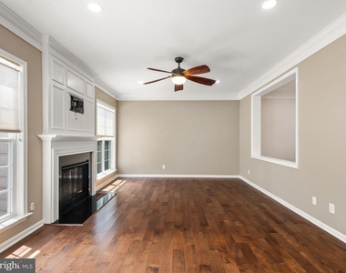 209 N Caldwell Circle - Photo Thumbnail 12