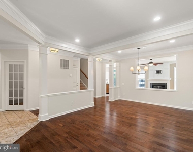 209 N Caldwell Circle - Photo Thumbnail 4