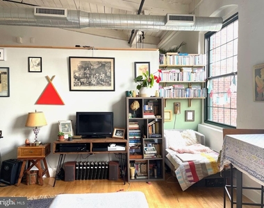 200 Lincoln Avenue - Photo Thumbnail 1