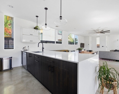 1606 Salina St - Photo Thumbnail 21