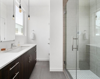 1606 Salina St - Photo Thumbnail 13