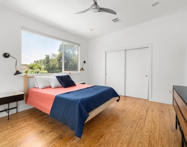 1606 Salina St - Photo Thumbnail 11