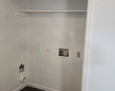 5504 Rose Hill Cir - Photo Thumbnail 7