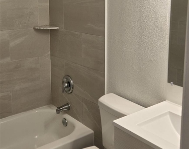 5504 Rose Hill Cir - Photo Thumbnail 8