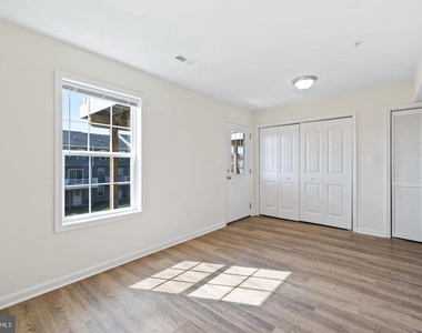 2010 Sienna Court - Photo Thumbnail 19