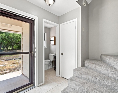 10010 Wildflower Ln - Photo Thumbnail 17